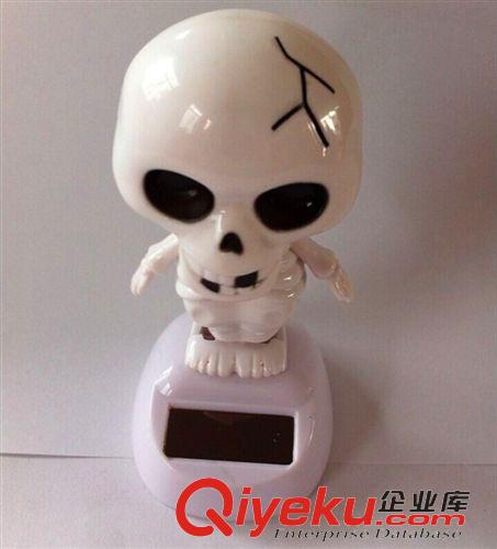 擺、掛飾物 汽車太陽能蘋果花 骷髏頭搖擺 內(nèi)飾裝飾品 吸收陽光搖擺廠家直銷原始圖片2