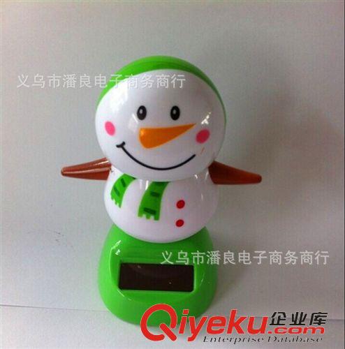 擺、掛飾物 汽車裝飾用品 內(nèi)飾飾品 雪人搖擺件 吸收陽光 頭就會左右搖擺可愛原始圖片3