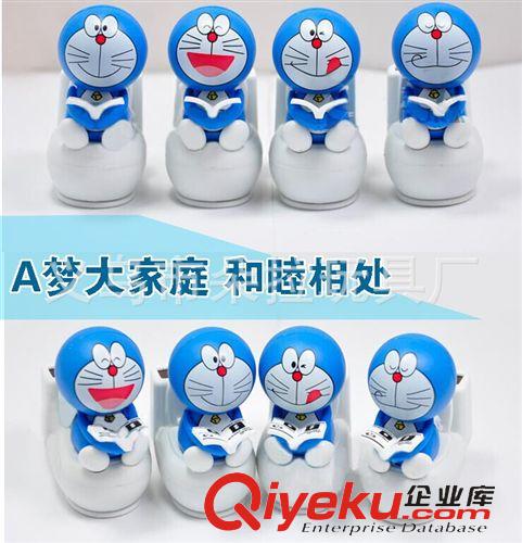 擺、掛飾物 汽車擺件太陽能 搖頭公仔 車內裝飾品哆啦a夢機器貓 公仔汽車公仔原始圖片2