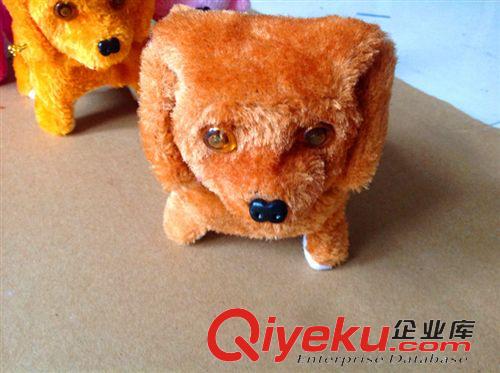 USB燈 電動(dòng)小狗玩具會(huì)走路 會(huì)叫 地?cái)偯q絨小狗批發(fā)熱賣熱銷倒退狗批發(fā)原始圖片2