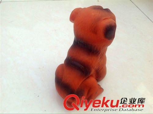 發光玩具 廠家直銷慘叫 哈巴狗/小狼狗 發聲狗 地攤熱賣 創意玩具地攤批發原始圖片3