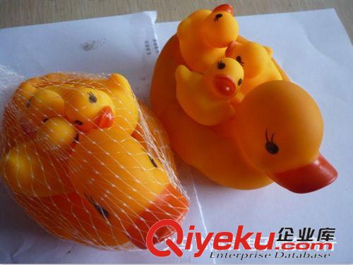 發光玩具 Bc004 浮水鴨子 發聲玩具捏捏叫捏捏響 寶寶洗澡玩具 熱賣/1母3小原始圖片3