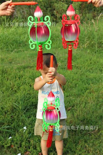燈籠 燈籠春節(jié)音樂手提旋轉(zhuǎn)燈光玩具音樂七彩投影音樂燈光義烏小商品原始圖片2