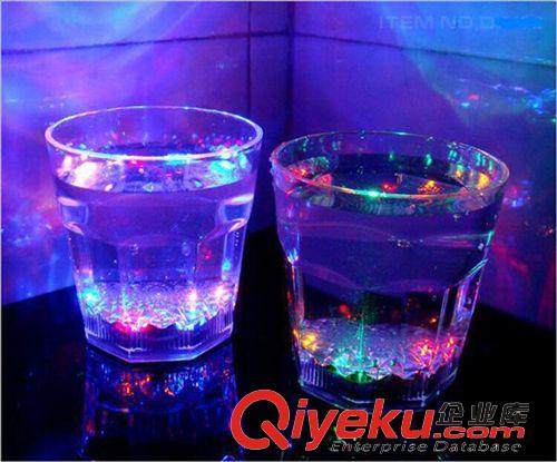 杯子 水感應啤酒杯KTV酒吧專用杯發光杯LED鬼頭杯水感應閃光大可樂杯原始圖片2