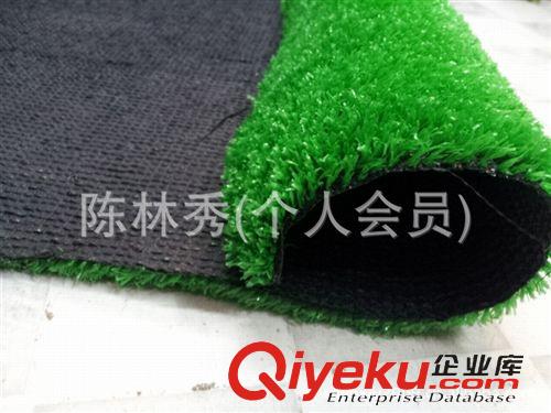 仿真草皮 人造草坪批發(fā)生產(chǎn) 供應(yīng)仿真草坪人造草皮 跑道幼兒園游樂場草坪