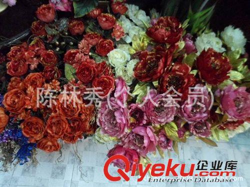 金粉類 歐式仿真花 供應(yīng)歐式花束 噴金歐式把花 金邊多頭花束7頭金果茶花