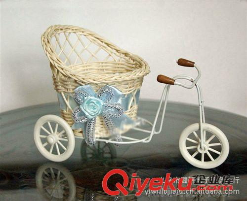 藤制花車 插花藤車 藤編裝飾花車 小輪翹尾藤編花車批發 廠家直銷 白藤插花容器花車 藤編小車花器原始圖片2