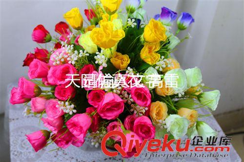 单只小把花 2014新款 仿真5叉甜情玫瑰蕾 假花 绢花 客厅装饰 婚礼摆设 热卖