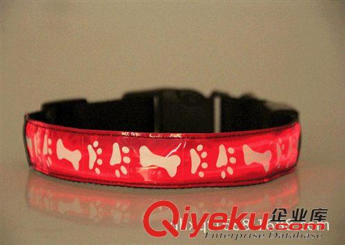 LED發(fā)光寵物用品 新款 骨頭腳印項(xiàng)圈 LED發(fā)光項(xiàng)圈 寵物項(xiàng)圈 狗脖套批發(fā)廠家直銷原始圖片3