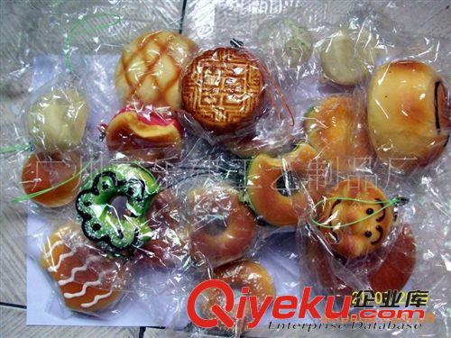 壓力仿真面包 食品 PU發(fā)泡擠壓握力掛飾鎖匙扣鑰匙仿真掛件面包甜卷(圖)