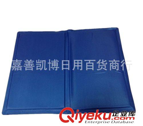 降溫產品/狗窩/電熱毯/毛毯 批發寵物冰墊 狗狗降溫墊 多功能冰晶冰墊散熱墊 汽車坐墊 大號原始圖片3