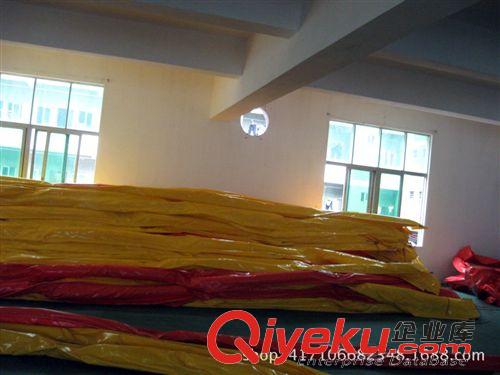節(jié)能環(huán)保材料 大量加工優(yōu)質(zhì)海上油水隔離圍欄 pvc夾網(wǎng)阻油欄原始圖片3