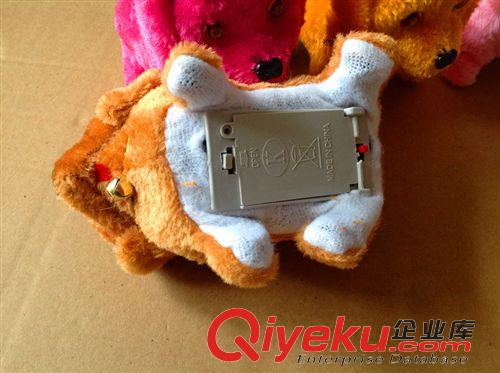 電動(dòng)玩具 義烏廠家批發(fā) 電動(dòng)前進(jìn)狗 倒退狗5種顏色可選 地?cái)偀徜N貨源原始圖片2