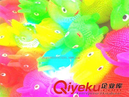 小兒玩具 兔子毛毛球 閃光 兒童玩具 2元店專批 兩元店貨源 地攤熱賣原始圖片3