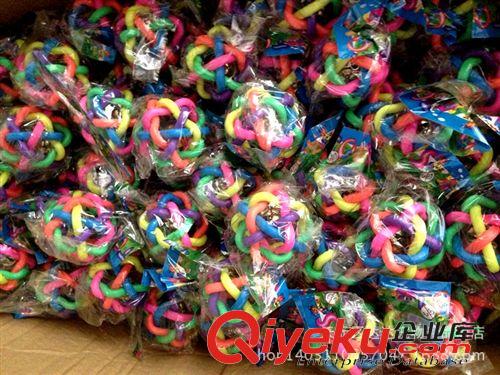 寵物玩具 寵物用品批發(fā)寵物玩具七彩鈴鐺編織球淘寶熱銷 可混批 約6cm原始圖片3