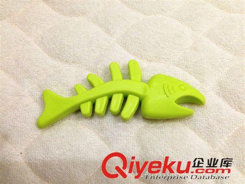  寵物玩具 寵物貓狗橡膠玩具 小魚造型 訓練玩具批發