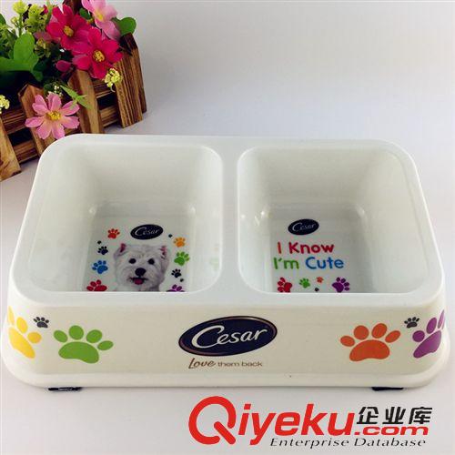 狗碗  飲水器  食具 廠家批發(fā)新款雙格寵物碗 密胺寵物食具 狗腳印貓狗通用狗碗原始圖片3