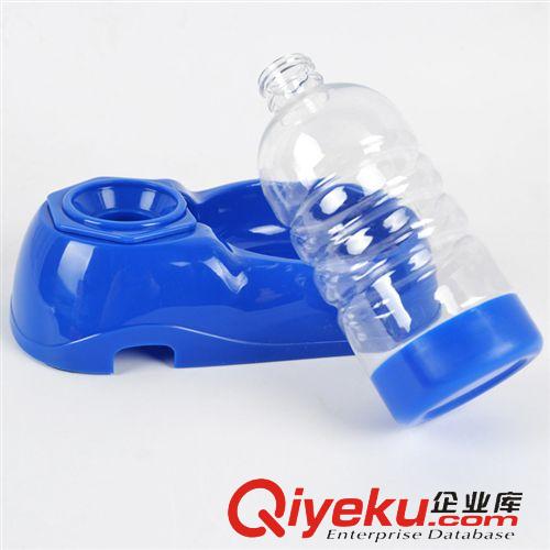 寵物食盆/飲水器 廠家供應(yīng)寵物用品狗狗食具寵物坐式飲水器食盆狗飲水器自動出水瓶