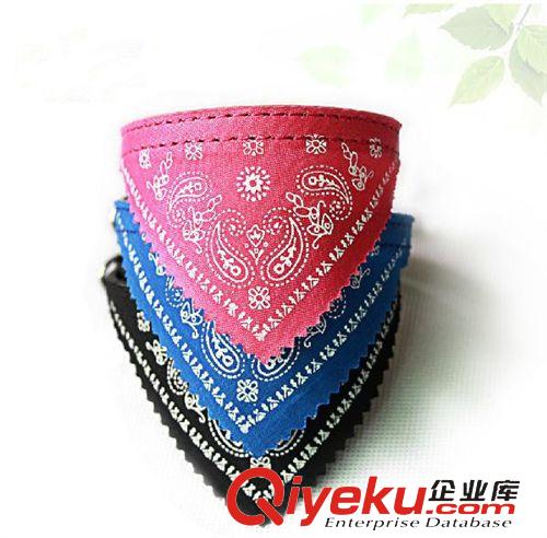 2013.12 2.5花紋寵物三角巾項(xiàng)圈 狗狗圍巾圍脖口水巾圍嘴 寵物飾品方巾原始圖片3