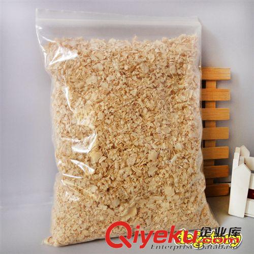 小寵用品 木屑刨花1kg  小寵純松木 除臭墊材吸尿去味 倉鼠龍貓專用貓砂