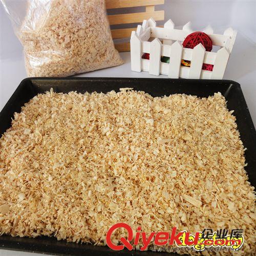 小寵用品 木屑刨花1kg  小寵純松木 除臭墊材吸尿去味 倉鼠龍貓專用貓砂