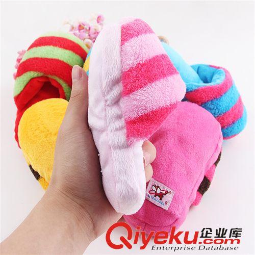 皮皮淘-寵物玩具 廠家直銷 現貨批發 毛絨發聲條紋拖鞋 寵物用品批發原始圖片3