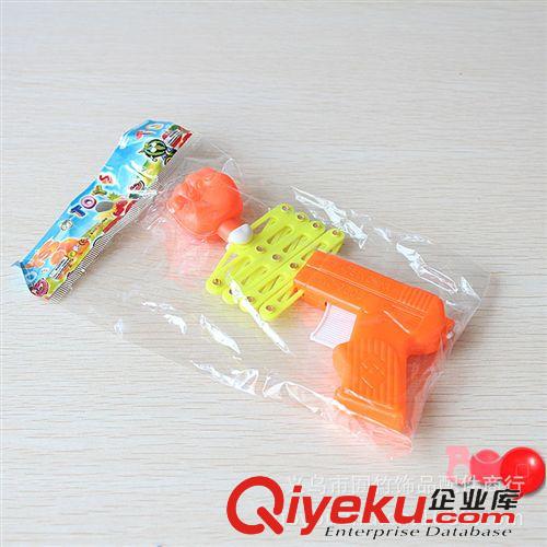 兒童益智玩具 B077   一元9606拳頭槍兒童玩具 拳頭槍 搞怪玩具槍彈力槍魔術槍原始圖片3