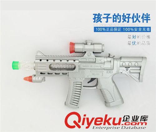 男孩玩具 廠家批發(fā) 閃光沖鋒槍電動玩具槍 伸縮震動 帶燈光音樂 八路電動槍原始圖片2