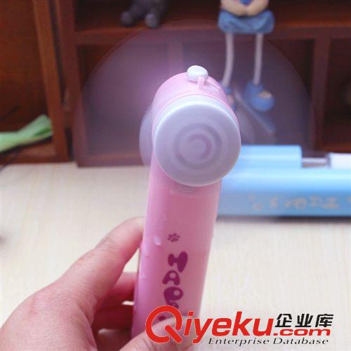六一tg F105 晨兮文具噴霧噴水卡通電池風(fēng)扇大風(fēng)力超靜音手持小風(fēng)扇直銷原始圖片3