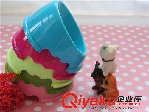 寵物日用品 寵物用品泰迪貴賓金毛薩摩耶狗狗貓咪防滑塑料食盤狗碗 大號原始圖片2