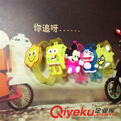 傳統(tǒng)玩具 包郵熱賣創(chuàng)意閃光發(fā)光卡通手腕帶手環(huán)小禮品地攤貨源兒童玩具批發(fā)原始圖片2