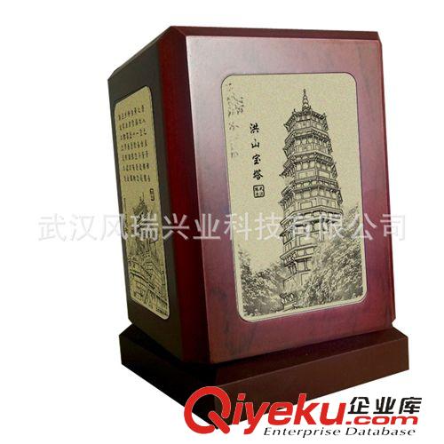 湖北特色禮品 湖北武漢特色文化禮品黃鶴樓紀念品紅木皮雕可旋轉筆筒加工定制原始圖片2