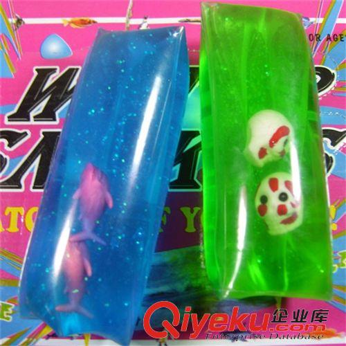 2015新款 廠家直銷搪膠寵物玩具 狗狗磨牙健齒玩具網球杠鈴啃咬發(fā)聲玩具