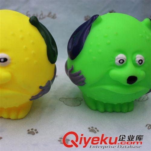 搪膠發(fā)聲玩具 寵物發(fā)聲玩具球 手耳搞笑玩具球 擠壓發(fā)聲 狗狗啃咬發(fā)聲玩具