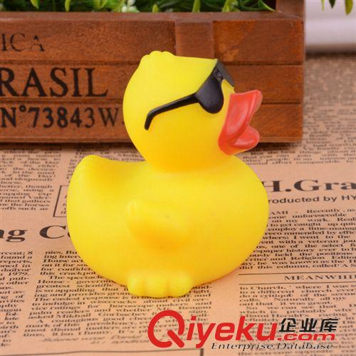 發(fā)光玩具 廠家直銷 搪膠眼睛鴨發(fā)光玩具 動(dòng)物發(fā)光玩具 地?cái)偀豳u小夜燈批發(fā)原始圖片3