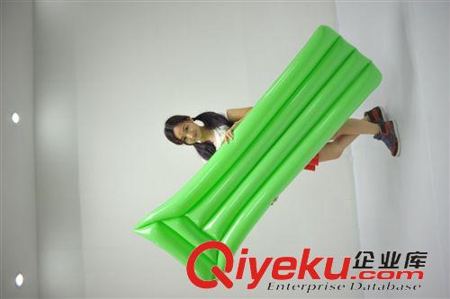 淺水游泳用品 廠家生產(chǎn)各種尺寸充氣pvc/tpu游泳圈，質(zhì)量可靠，外觀漂亮。