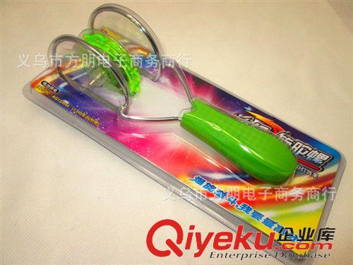 發光玩具 新款地攤熱賣發光玩具七彩魔力飛轉磁性悠悠球軌道魔幻飛旋陀螺原始圖片2