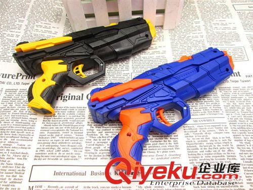 地?cái)偼婢?{zx1}款軟彈槍水彈槍玩具EVA子彈+水彈兩用sq連發(fā)水晶彈玩具槍原始圖片2