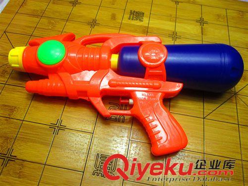 地攤玩具 廠家直銷塑料戲水水槍兒童玩水玩具沙灘玩具批發(fā)噴水大號水槍原始圖片3
