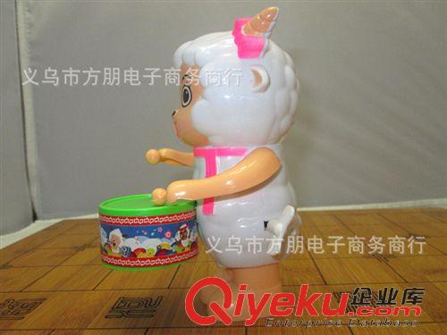 地?cái)偼婢?上鏈發(fā)條玩具批fk通美羊羊打鼓羊羊敲鼓玩具小額混批廠家直銷原始圖片2