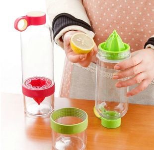店家推薦專區 兒童檸檬杯zp韓版創意杯子果汁杯檸檬水杯便攜手動榨汁杯批發