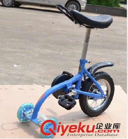 滑板車 全國(guó)包郵兒童發(fā)亮可折疊帶鈴鐺 減震 一體成型美洲豹三輪滑板車