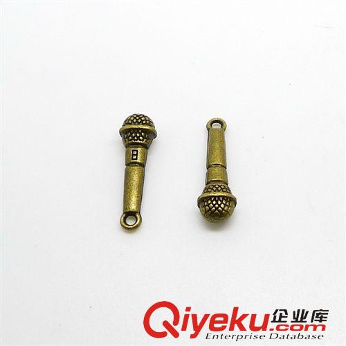 樂(lè)器/音符 A2592 麥克風(fēng) 50個(gè)/包 2.1克 25x8x8mm 古青色合金飾品配件批發(fā)