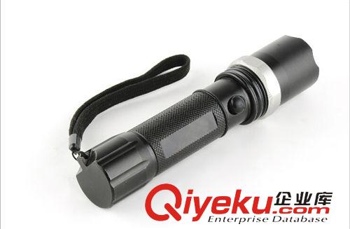 數碼周邊 戶外防身強光手電筒 旋轉調焦變焦充電手電 廠家直銷原始圖片2