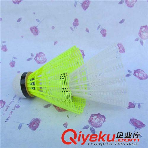 天卓文具 正品三捷 尼龍球 超耐打王塑料球飛行穩(wěn)定 訓(xùn)練球 膠羽毛球原始圖片3