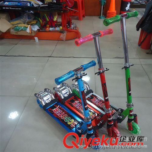 童車類 兒童自行車12寸14寸 兒童單車 電動(dòng)車等各類童車大量批發(fā)廠價(jià)直銷