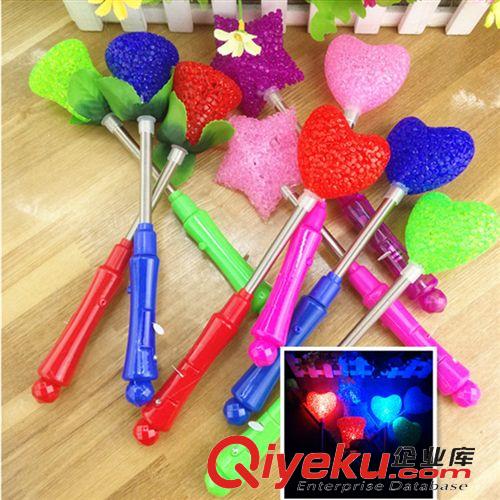 益智玩具 兒童益智玩具鴨媽媽和1個(gè)鴨寶寶會(huì)叫會(huì)游泳的戲水小鴨子洗澡鴨