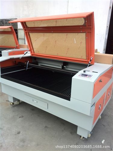 皮革皮具切割雕刻機 汽車方向盤皮革套打孔型切割機 皮革鏤空機 zp激光雕刻切割機原始圖片2