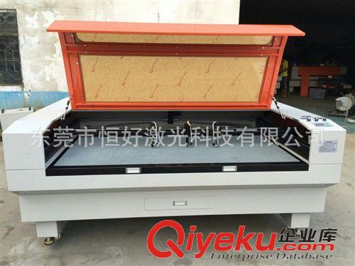 皮革皮具切割雕刻機(jī) 鞋材料激光切割雕刻鏤空機(jī) 皮革激光切割機(jī) 鞋底鞋面雕刻機(jī)