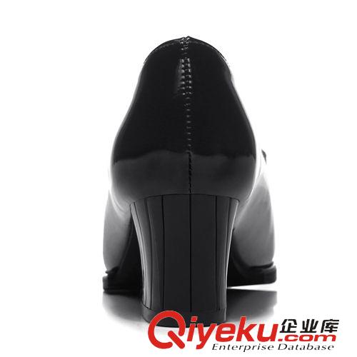 古奇天倫 古奇天倫春款 8160 粗跟高跟鞋 蝴蝶結(jié)女鞋 休閑淺口漆皮鞋子原始圖片3